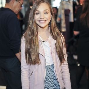 Guess knit skirt Maddie Ziegler Small S